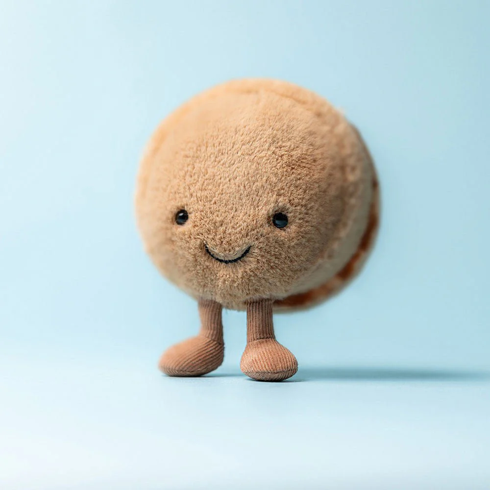 Knuffeltje Amuseables Mona Macaron Chocolate - 12 cm - Image 2