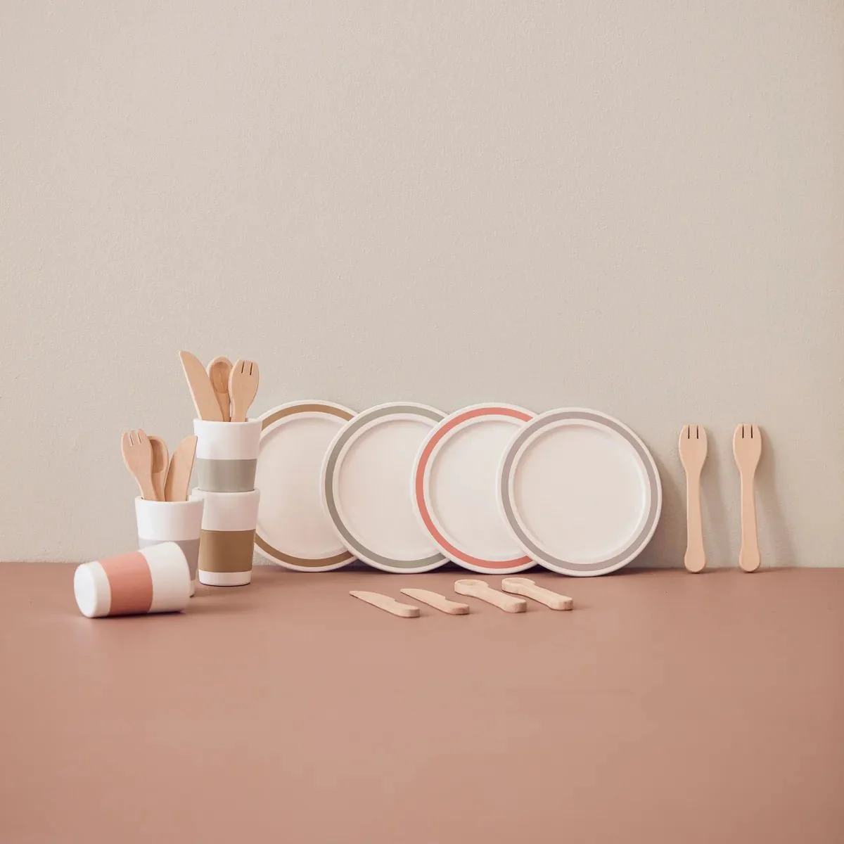Houten eetset voor 4 - Dinnerware Play Set - Image 2