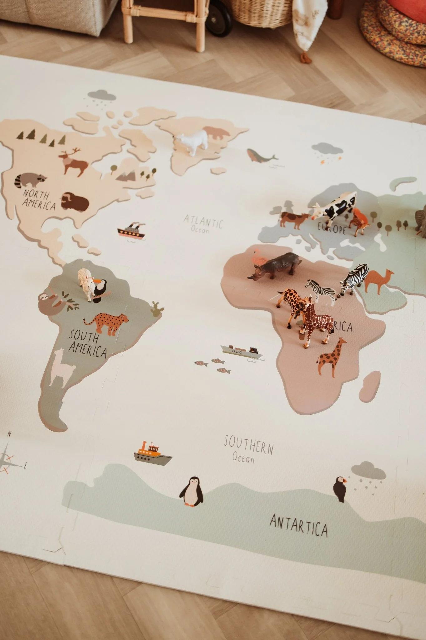 Speelmat EEVAA 3-in-1 – Worldmap Colour Design - Image 2