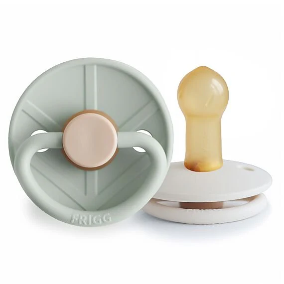 Frigg Fopspenen Little Viking Latex Holger & Sigrid - Set Van 2 - Image 3