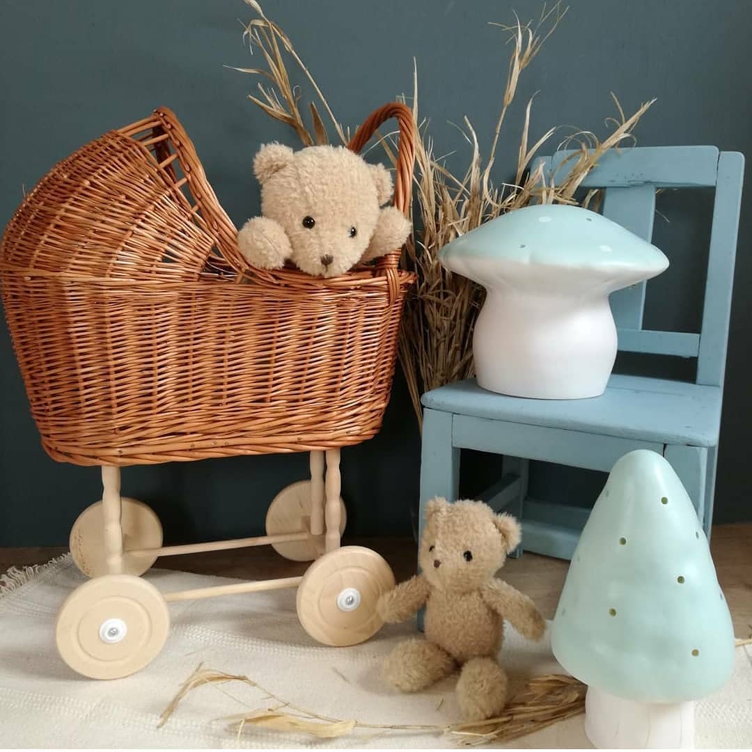 Rieten poppenwagen met gebreid tricot dekentje - Image 3