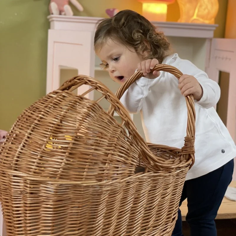 Rieten poppenwagen met gebreid tricot dekentje - Image 2