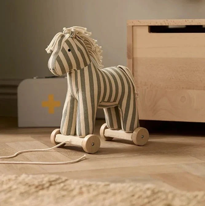 Trekpaardje op wielen - Pull Along horse Sam - Image 4