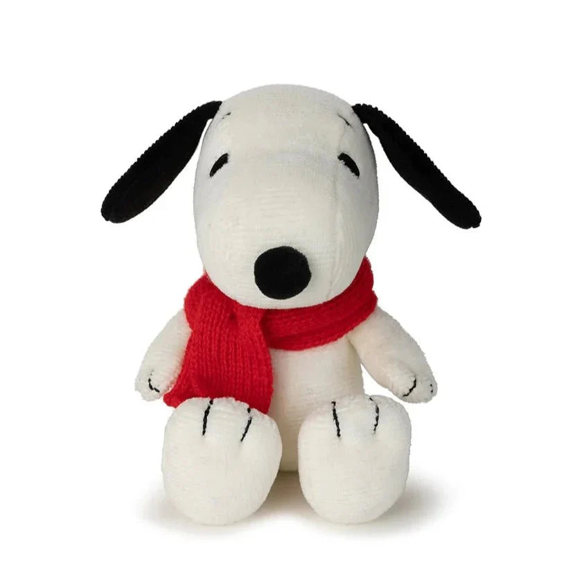 Snoopy With Scarves - 17 cm