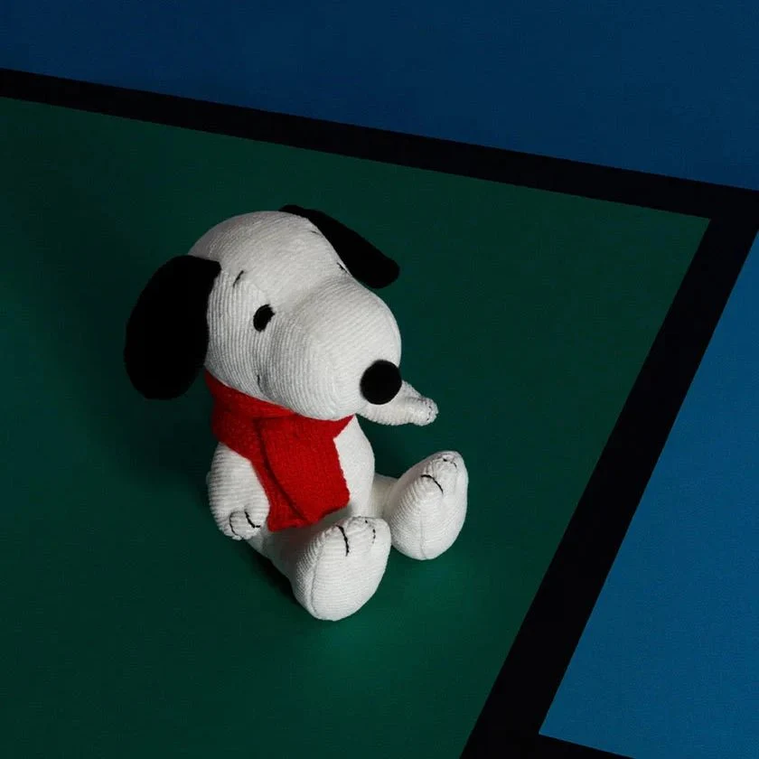 Snoopy With Scarves - 17 cm - Image 2