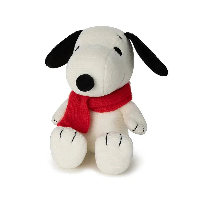 Snoopy With Scarves - 17 cm - Image 4