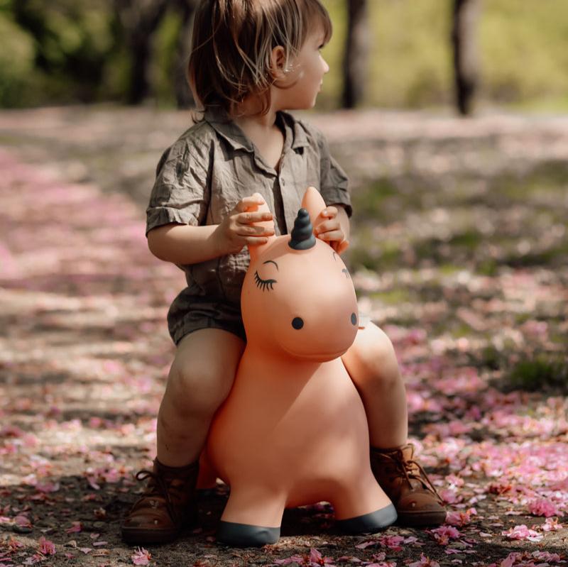 Springdier Eenhoorn Luna - Blush Roos - Image 3