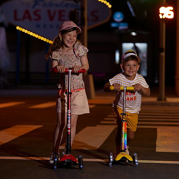Step met 3 wielen Mini Micro Deluxe LED Yellow - 2-5 jaar - Image 10