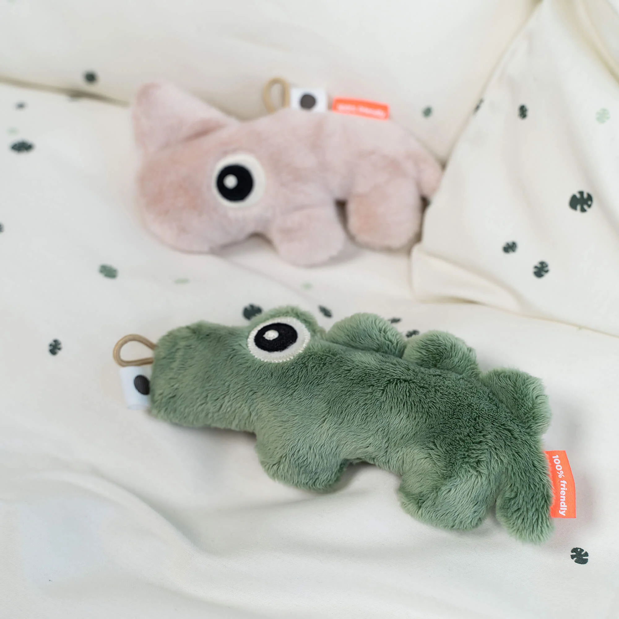 Babyspeeltje Tiny sensory rattle Croco Green - 17 cm - Image 5