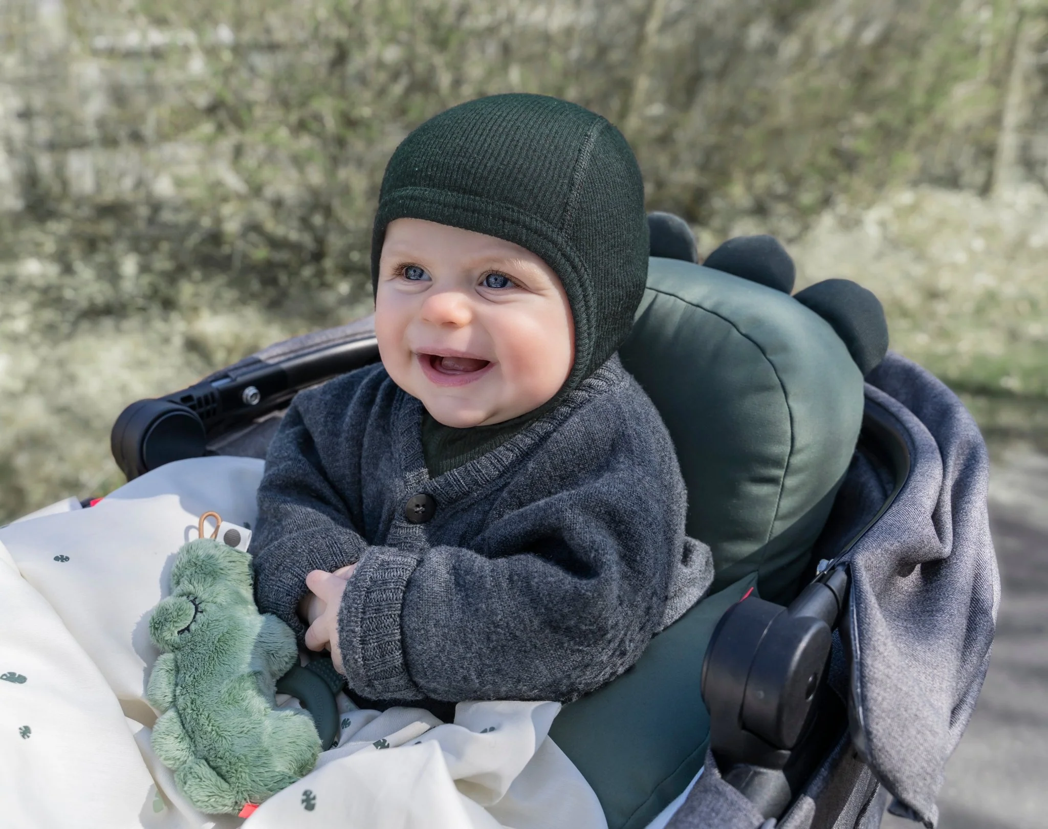 Babyspeeltje Tiny sensory rattle Croco Green - 17 cm - Image 6