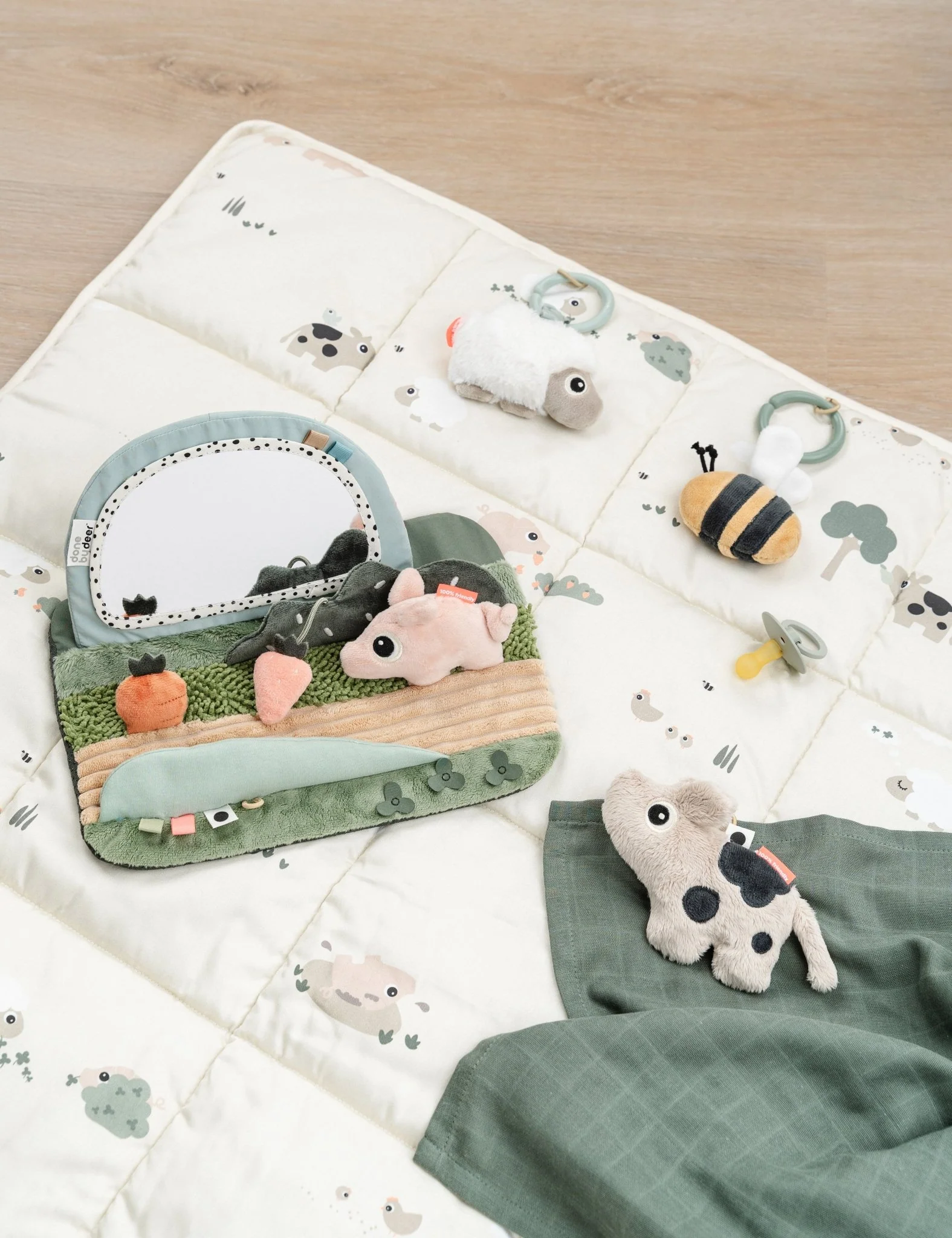 Zachte rammelaar - Tiny sensory rattle Dotti Sand - Image 6