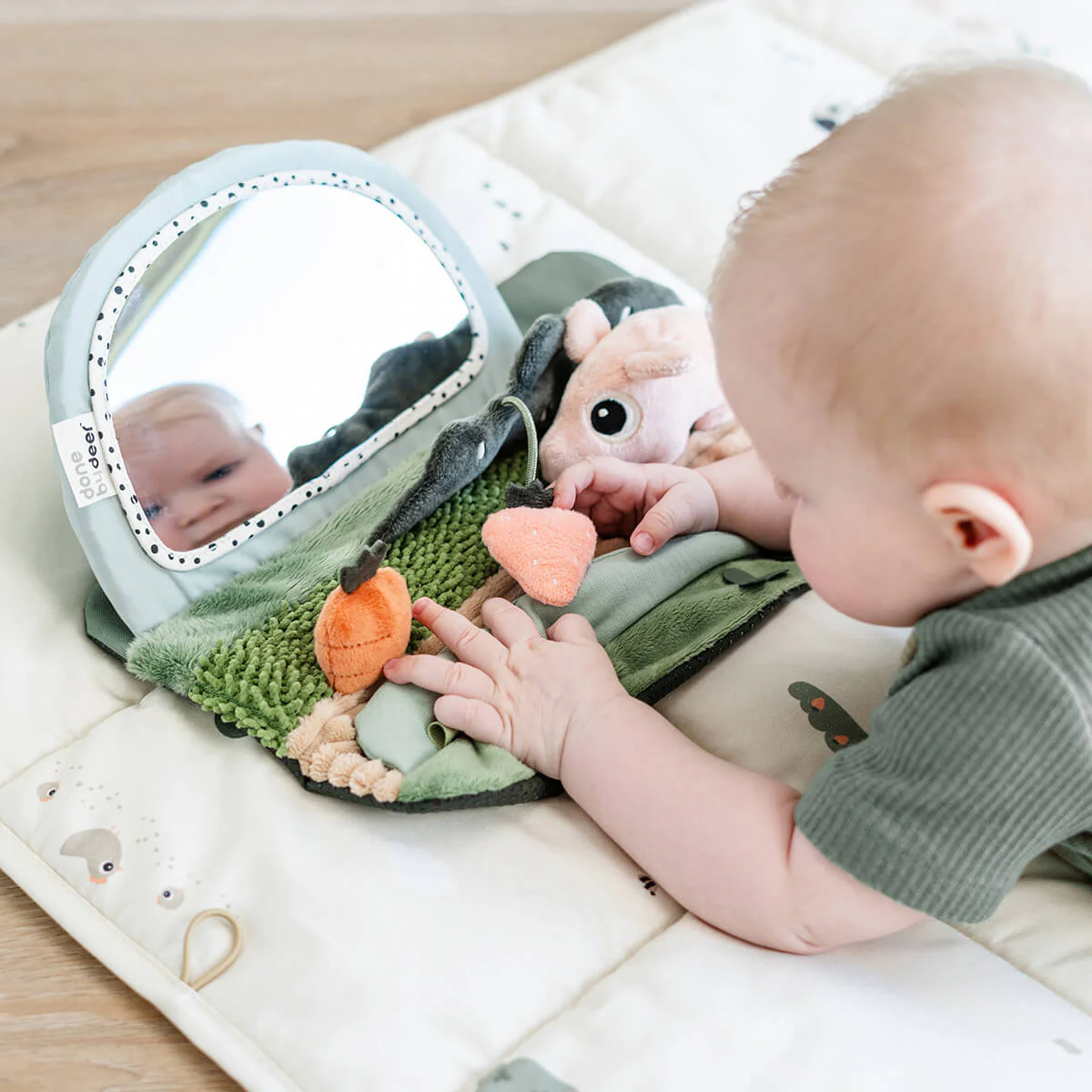Tummy time sensory mirror Tiny farm Colour mix - Image 2