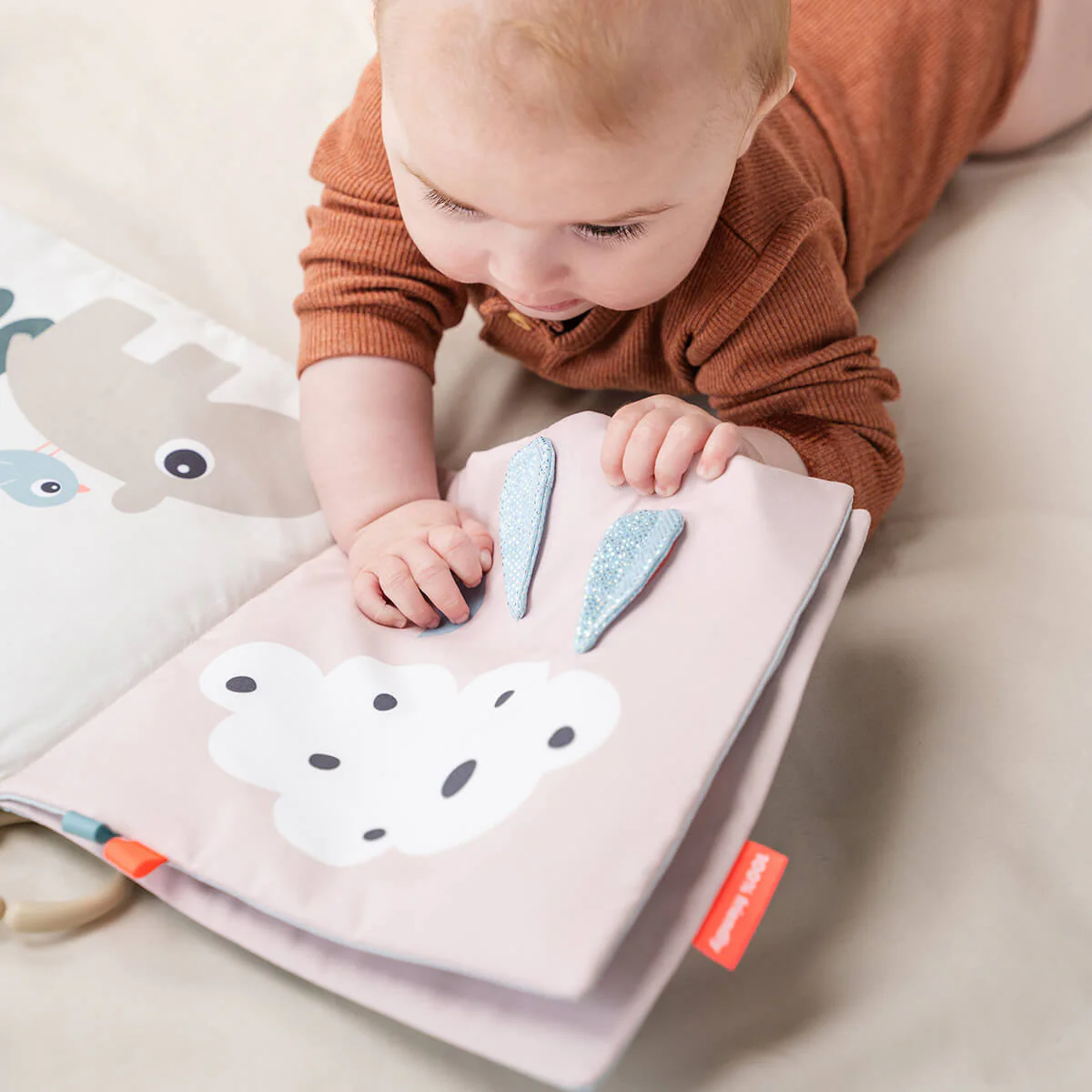 XL babyboekje Tummy Time Soft Book - Deer friends Colour Mix - Image 4